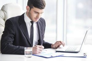 Os melhores cosméticos para tratar a queratose pilar